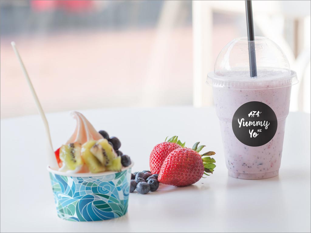新西兰Yummy Yo奶制品冷饮店品牌形象设计之冷饮包装设计