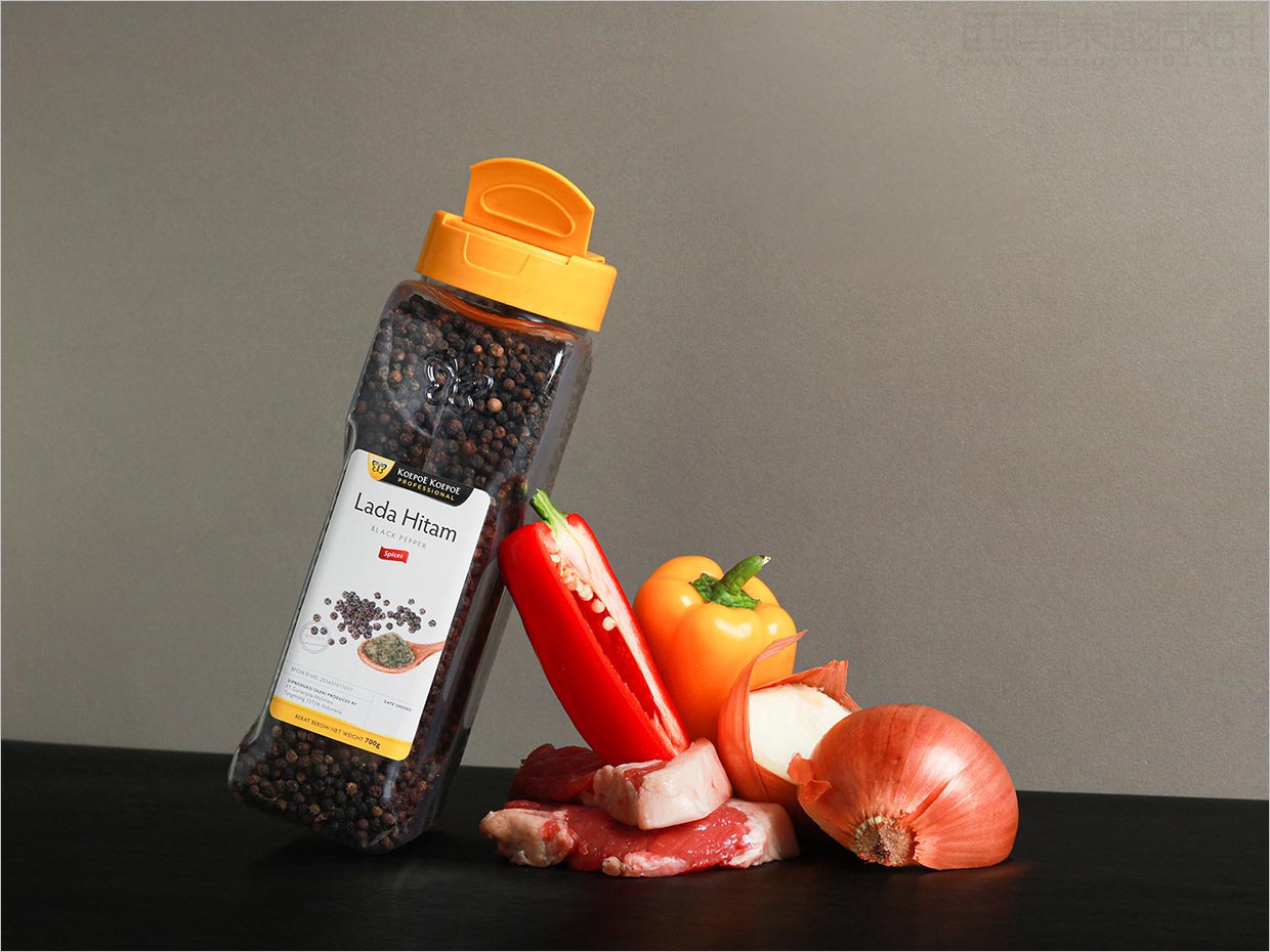 印度尼西亚Koepoe Koepoe花椒调味料瓶签包装设计